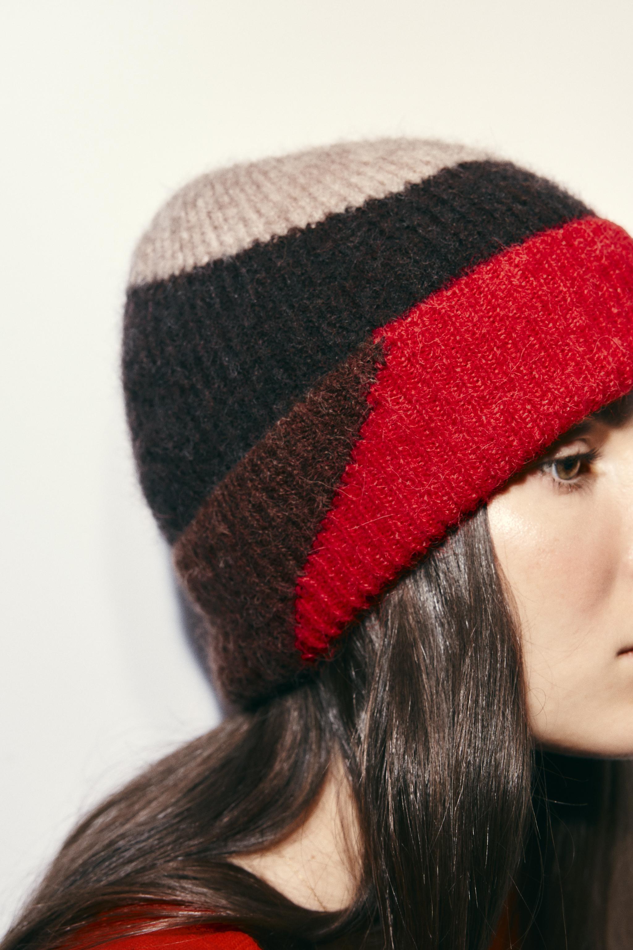 PRINTED KNIT BEANIE